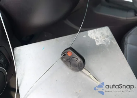 2013 Ford Focus Se z USA, uszkodzony, nr VIN 1FADP3F27DL245086